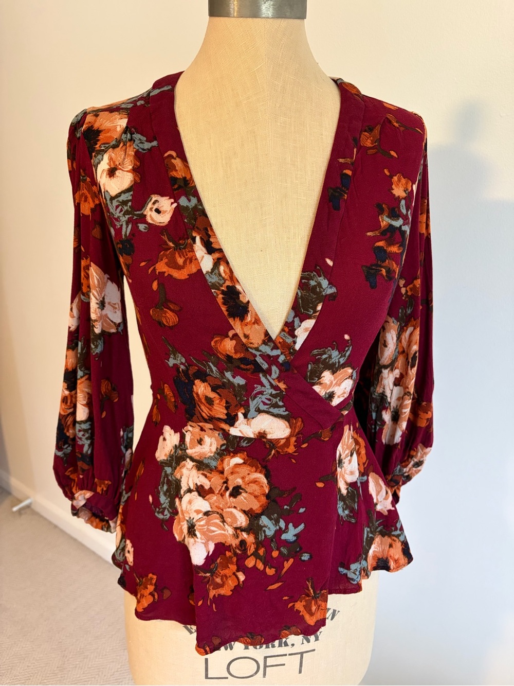 ANTHROPOLOGIE - HD in PARIS Women’s Burgundy Floral Wrap Blouse